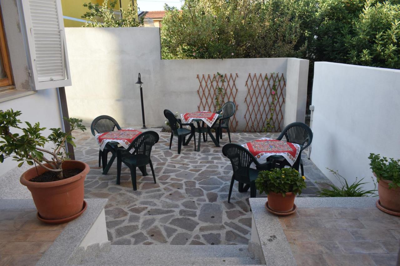 Bed and Breakfast A Casa Di Zia Oschiri Экстерьер фото