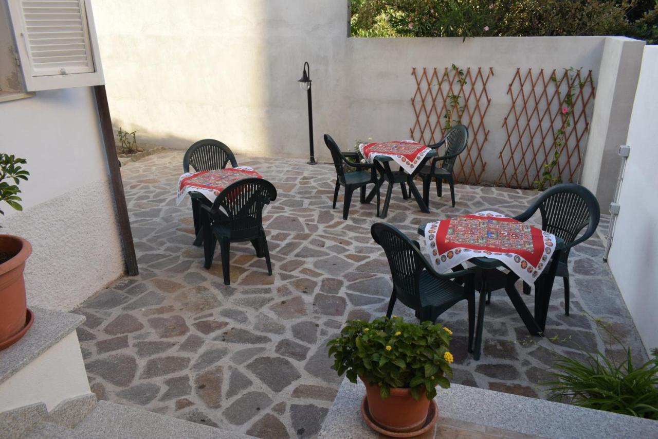 Bed and Breakfast A Casa Di Zia Oschiri Экстерьер фото